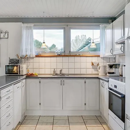 Feriehus Torhild - 150m From The Sea By Interhome Martofte